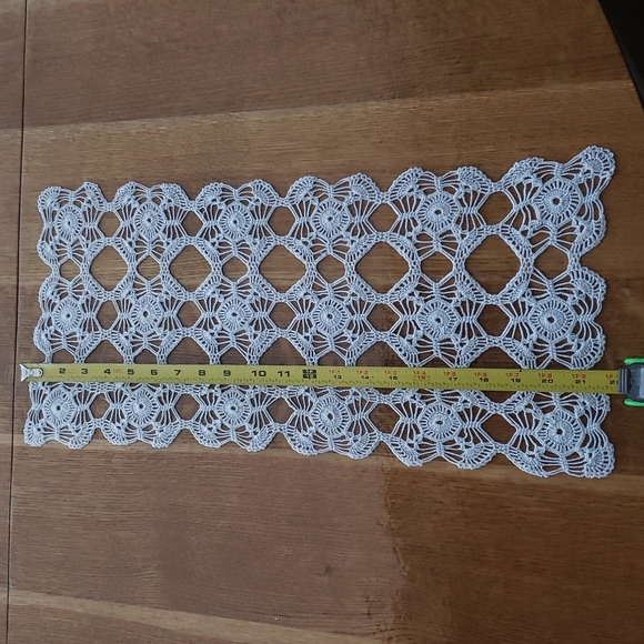 Handmade doili table decor 1 - Picture 4 of 4